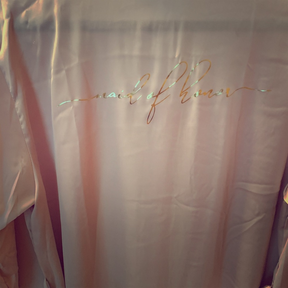 👰🏼 Maid of Honor Silk Bathrobe